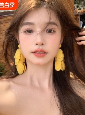 海边度假氛围黄色花瓣流苏耳环小众轻奢夏季独特波西米亚耳饰女