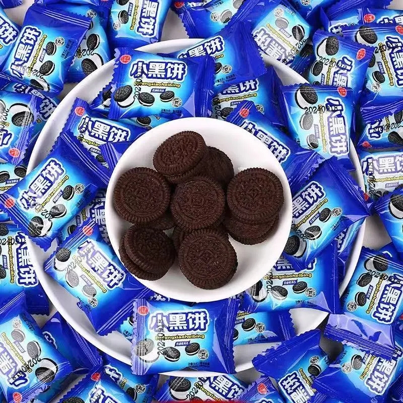 夹心饼干小黑饼巧克力小圆饼零食