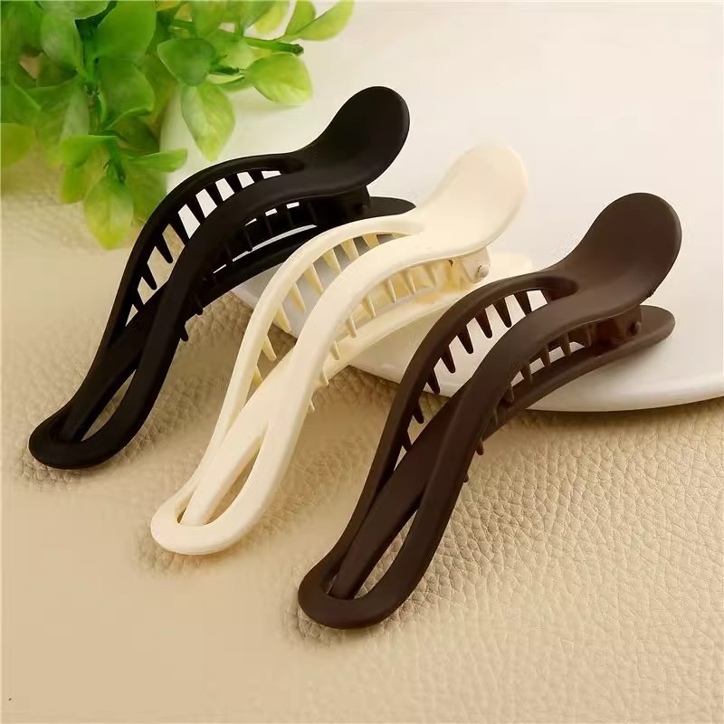 盘发鸭嘴夹大号发夹后脑勺女高级感发卡简约发抓鲨鱼夹头饰塑料