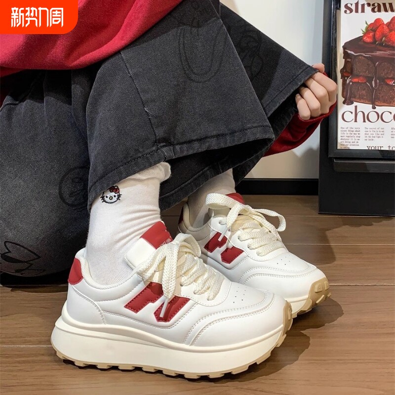 品牌断码增高阿甘运动鞋女款2026夏季新款休闲高颜值女百搭中跟潮