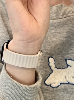 适用苹果手表S11表带s10尼龙编织磁吸AppleWatch9iwatch876男款高级ultra3秋冬质感好看的2026新年红色se腕带
