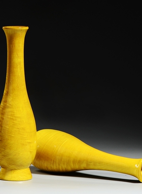 金丝楠木雕刻花瓶摆件