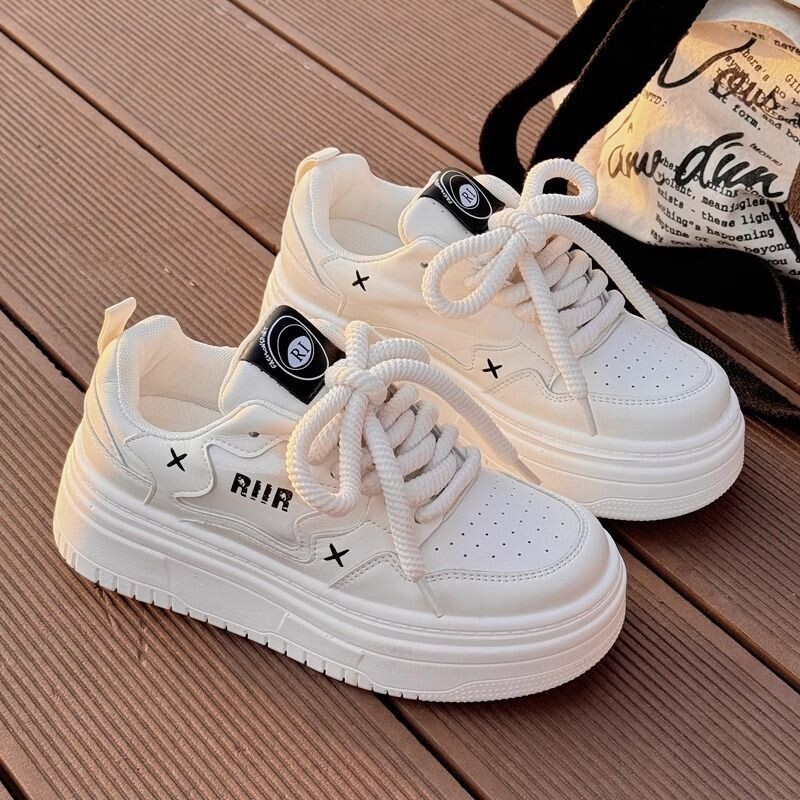 品牌断码美拉德厚底增高小白鞋女2024夏秋新款爆款板鞋女小众鞋子