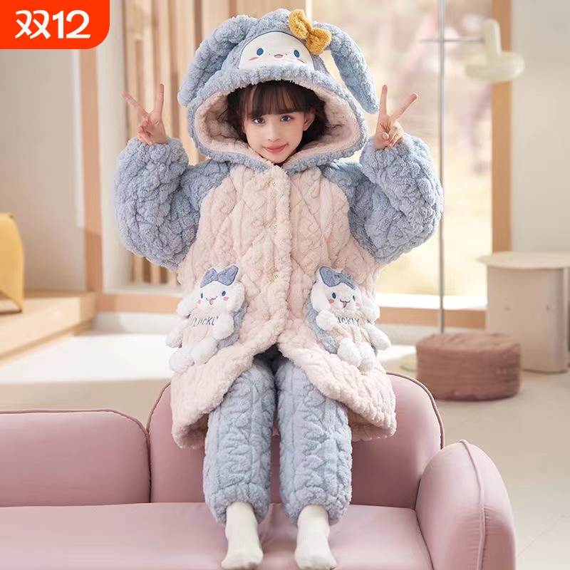 珊瑚绒秋冬家居服套装