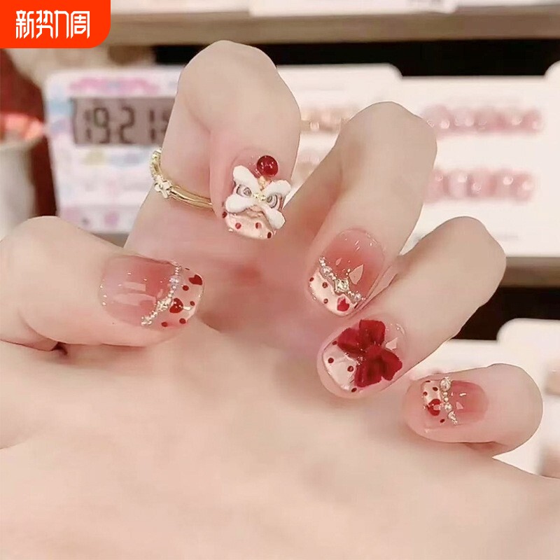 手工儿童美甲穿戴甲2026新款高级感短款法式醒狮马年指甲贴片新年