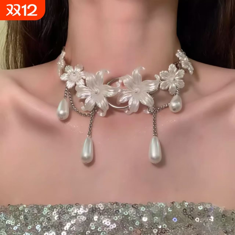 法式复古白色鸢尾花朵项链女小众轻奢串珠流苏颈链锁骨链蝴蝶结