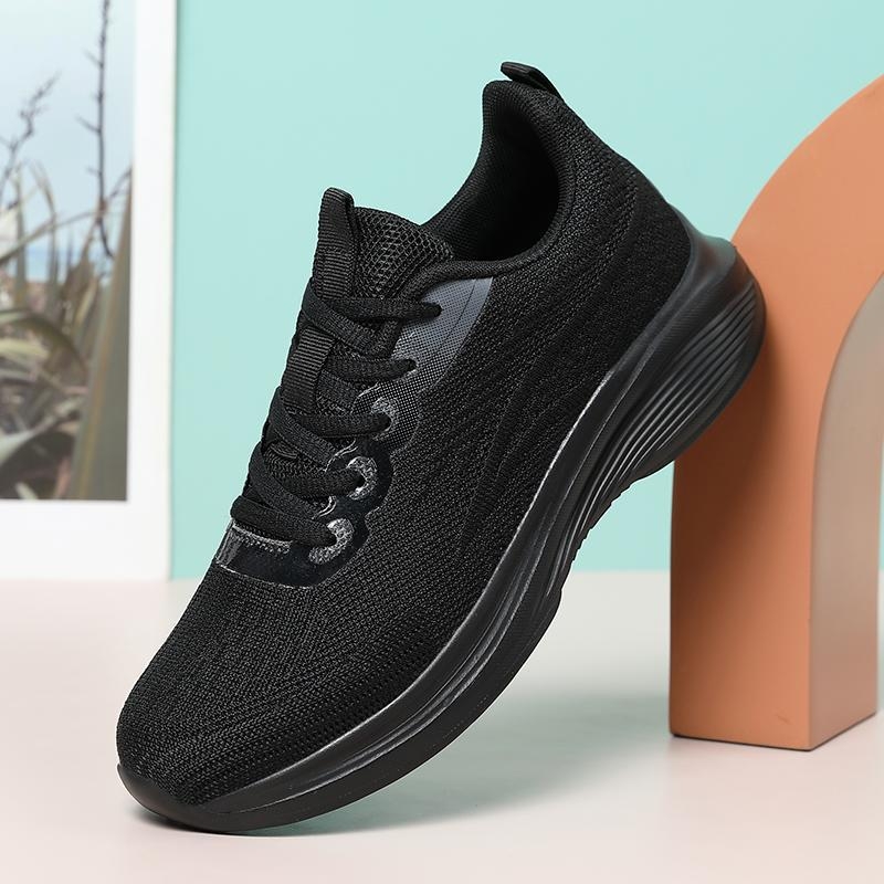 厂家跑步女鞋2025新款春季网面轻便软底不累脚黑色运动休闲鞋