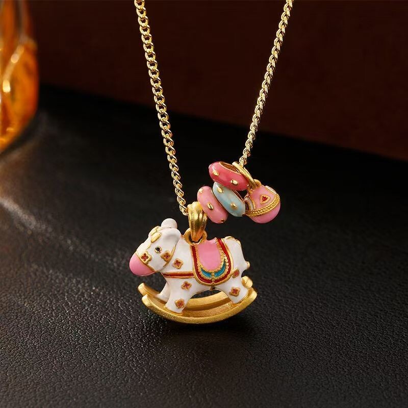 2026新款项链韦雪同款马卡龙色摇摇木马吊坠彩色锁骨链颈饰品