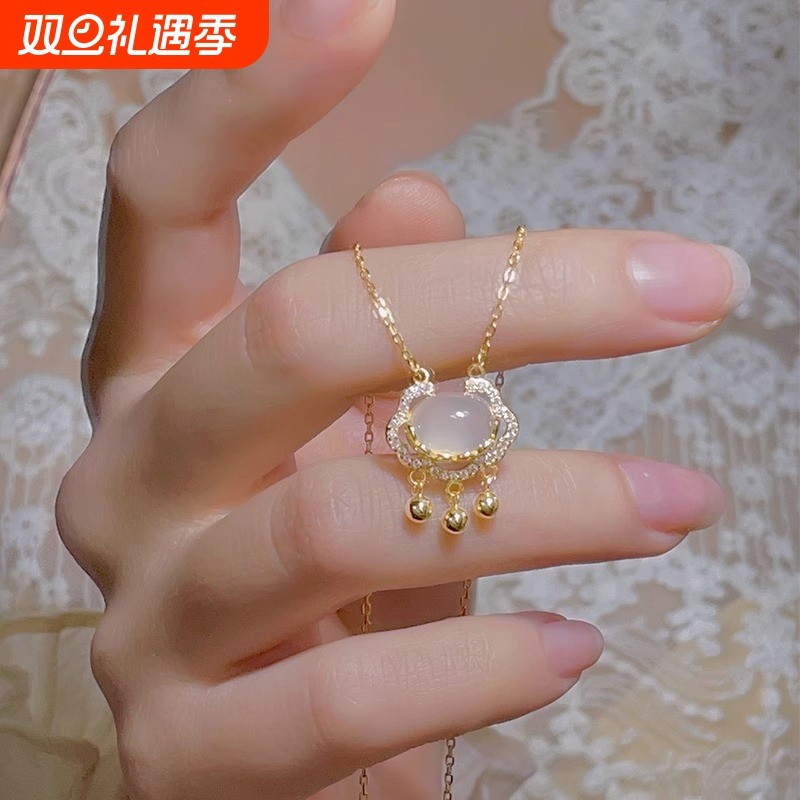 银平安锁项链2024新款爆款轻奢小众高级感锁骨链女夏十字架如意