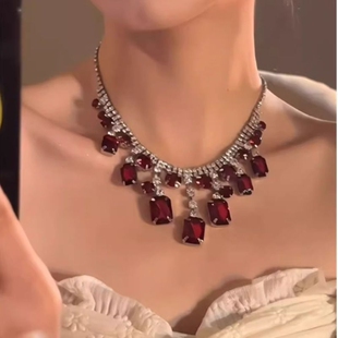 zoozmomo红色水滴锆石项链女复古夸张奢华锁骨链小众高级感颈链潮