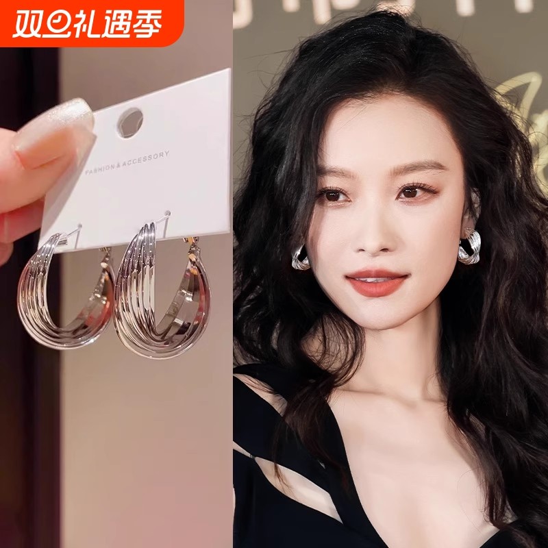又辣又高级金属复古港风大圈圈耳环小众设计耳钉耳高级感新款几何