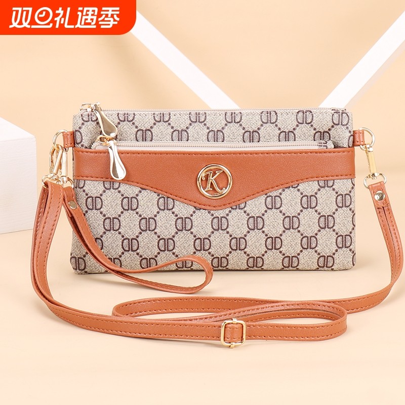 女包2025新款时尚斜挎包韩版单肩包女式小方包百搭手拿包妈妈跨包