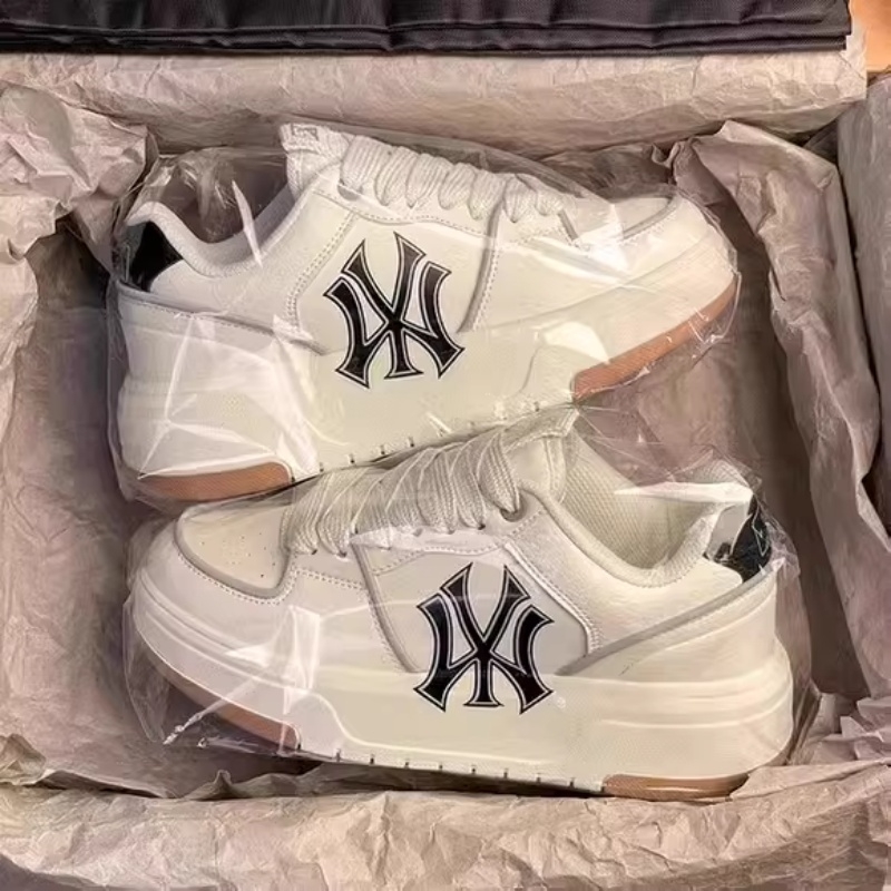 美式百搭女鞋新款时尚休闲运动鞋流行男鞋学院风学长鞋2025小白鞋