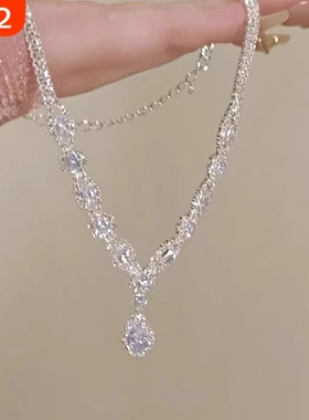 超仙闪钻水滴吊坠项链夏季多巴胺小众甜美精致通勤百搭颈链锁骨链