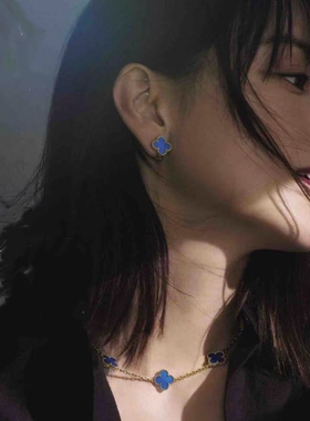 装柜颜色设计无压力18k蓝玛瑙四叶草项链蓝玛瑙五花手链耳钉十花