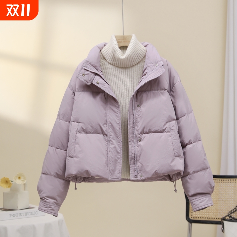 户外紫色羽绒服女短款2025新款韩版时尚宽松小个子白鸭绒面包服冬