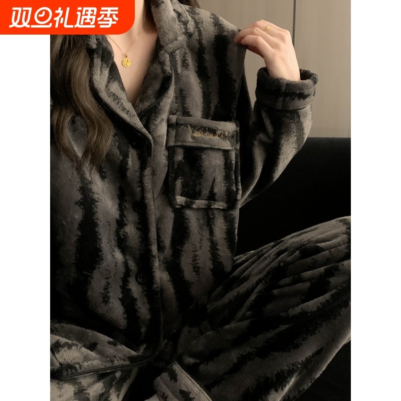 红豆日系轻奢条纹秋冬款情侣款睡衣男女加厚珊瑚绒保暖加绒家外出