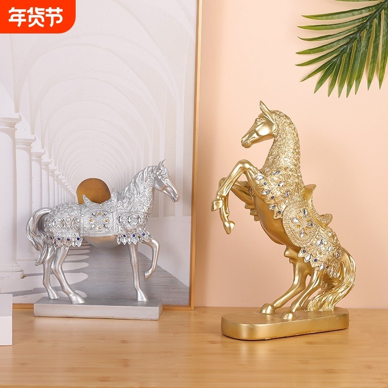 现代办公桌轻奢摆件招财装饰品马到成功玄关客厅电视柜酒柜艺术品