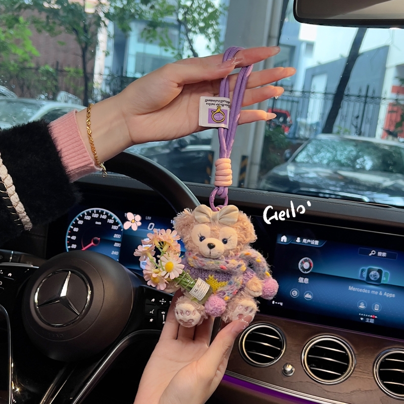 雪莉玫毛绒公仔汽车挂件可爱2025新款车内饰品摆件女生后视镜装饰