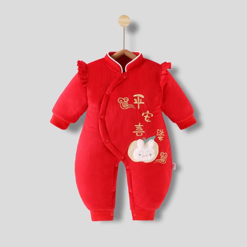 新生儿拜年服秋冬婴儿大红色棉袄加厚连体衣宝宝外出棉衣套装抱衣