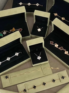 新款五花四叶草手链女镀18k黄玫瑰金红蓝紫色镭射满钻轻奢高级感