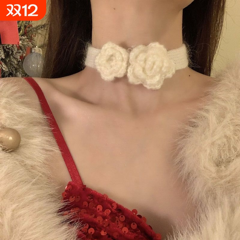 秋冬氛围感毛线花朵毛绒choker圣诞纯欲颈带高级感项链女毛衣链