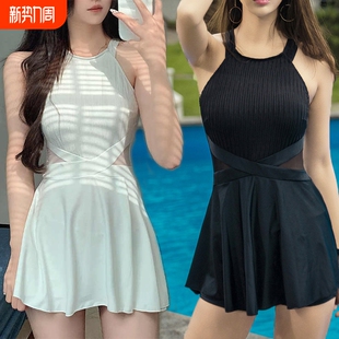 泳衣女连衣裙纯色吊带泳装 显瘦泡温泉性感露背专业游泳衣批发 修身
