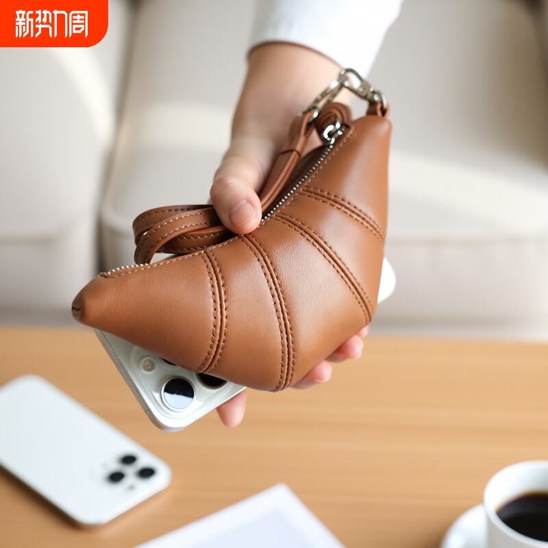 可颂牛角包2025小众迷你复古钥匙包耳机包挂脖零钱包斜挎手提单肩