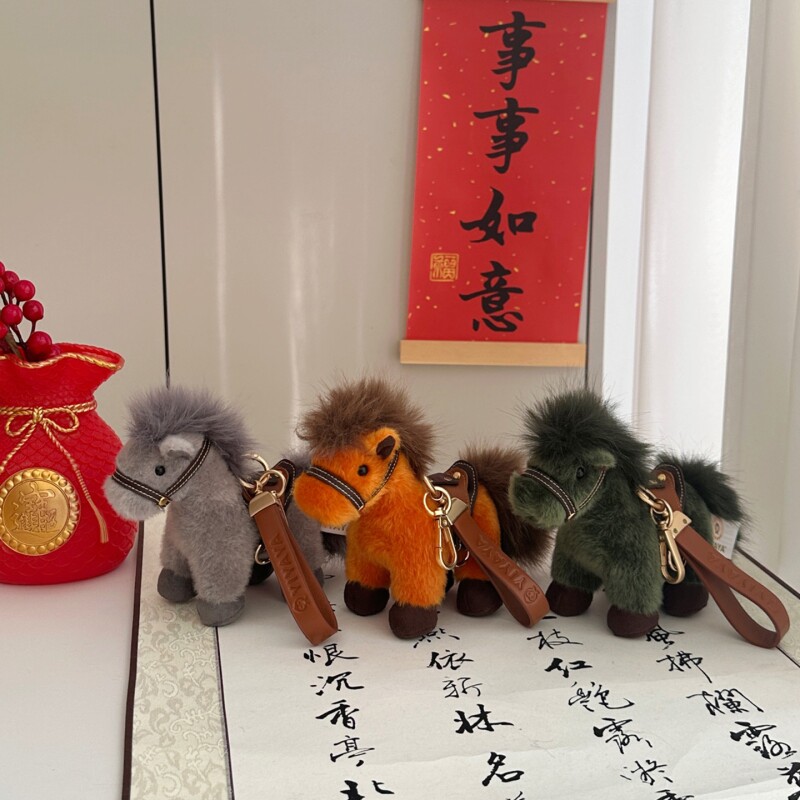 可爱战马挂件仿真马鞍小马毛绒书包包挂饰车钥匙扣玩偶马年公仔男