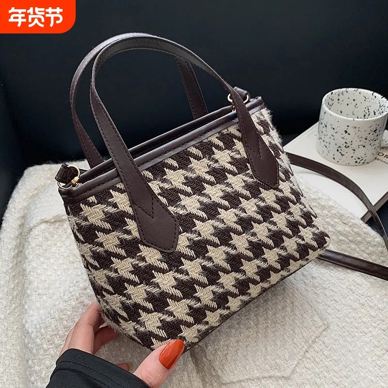 今年流行包包女2026新款时尚千鸟格手提水桶包洋气百搭单肩斜挎包,箱包皮具/热销女包/男包,通用款女包,淘宝优惠券,粉丝福利购,淘宝优惠卷