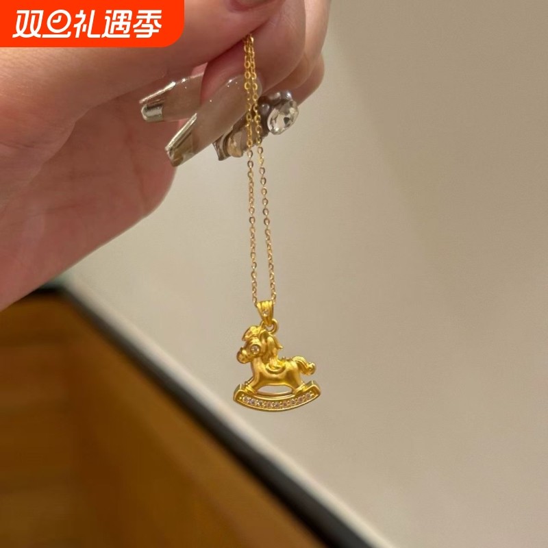 “马上有钱”可爱摇摇步马吊坠金色项链新中式复古毛衣链配饰颈链