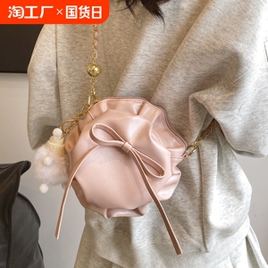 小众蝴蝶结帽子包百搭链条小包包女2024新款流行爆款斜挎小包水桶