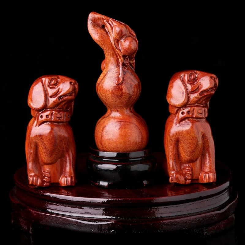 花梨木雕狗摆件十二生肖狗实木家居客厅电视柜办公装饰红工艺品