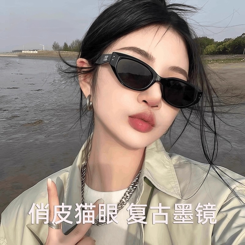 太阳眼镜2025新款高级感偏光防紫外线jennie同款复古猫眼墨