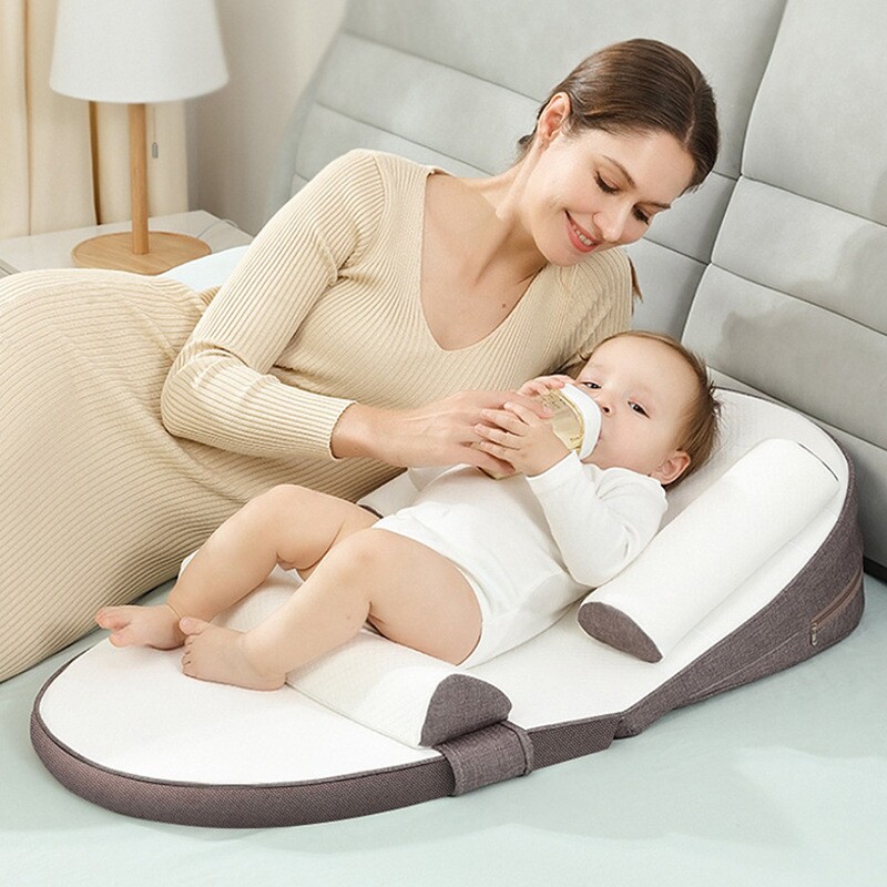 新生婴儿防溢斜坡枕宝宝防吐奶躺喂奶神器哺乳床中床斜坡垫批发