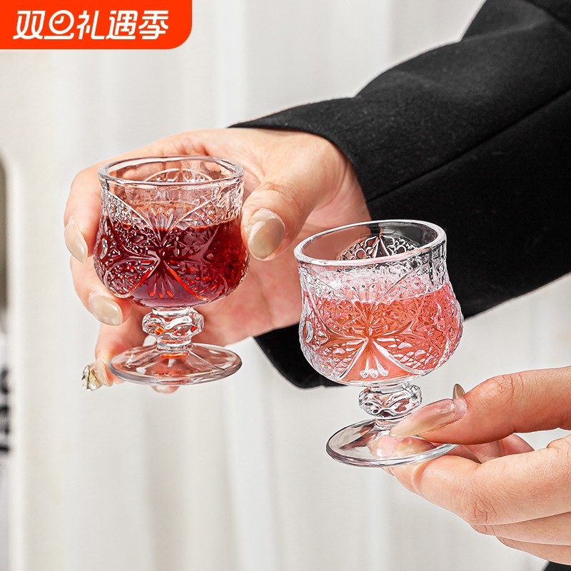 复古刻花玻璃小酒杯一口杯白酒杯套装高颜值果酒杯迷你高脚甜酒杯