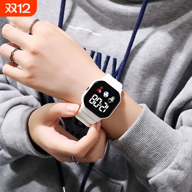 LED电子手表爱心新款时尚简约运动款小学生少儿LED电子表方形白色