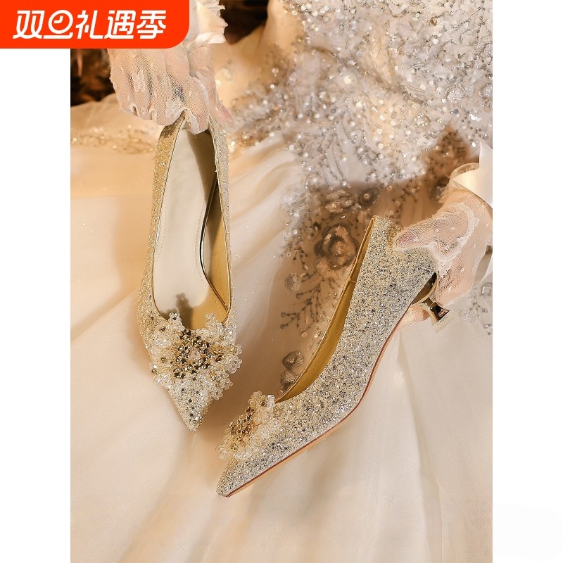 法式尖头水晶花婚鞋女秀禾婚纱两穿不累脚亮片高跟鞋日常可穿单鞋