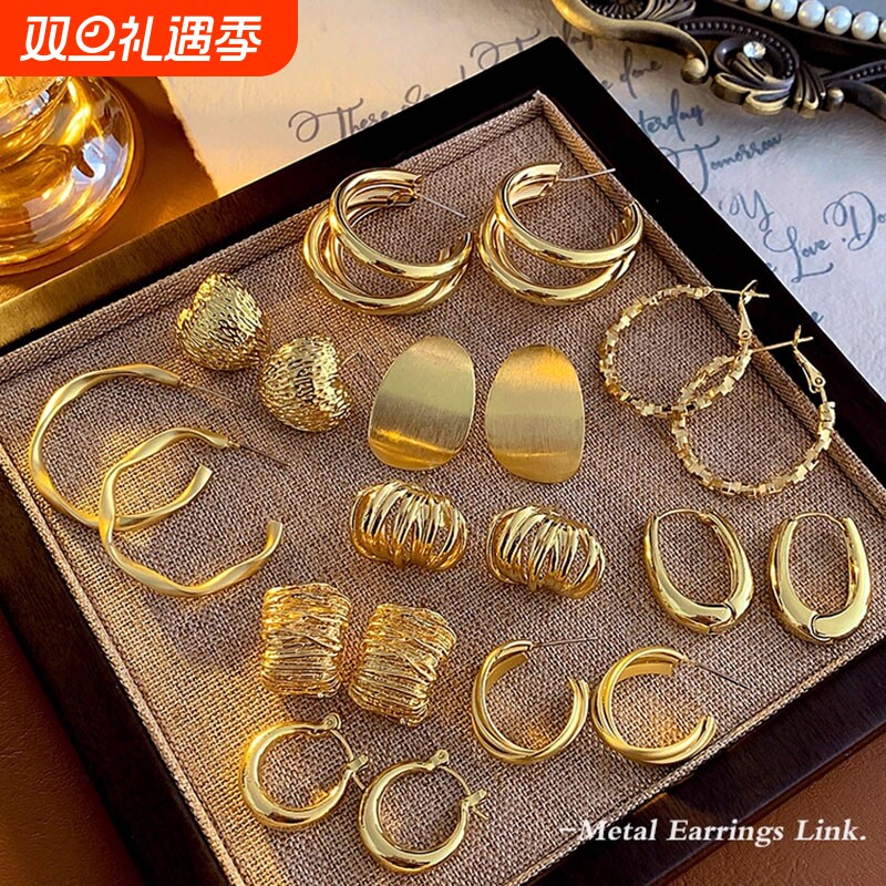 复古轻奢金色港风耳环女2025新款爆款高级感耳圈小众设计金属耳饰