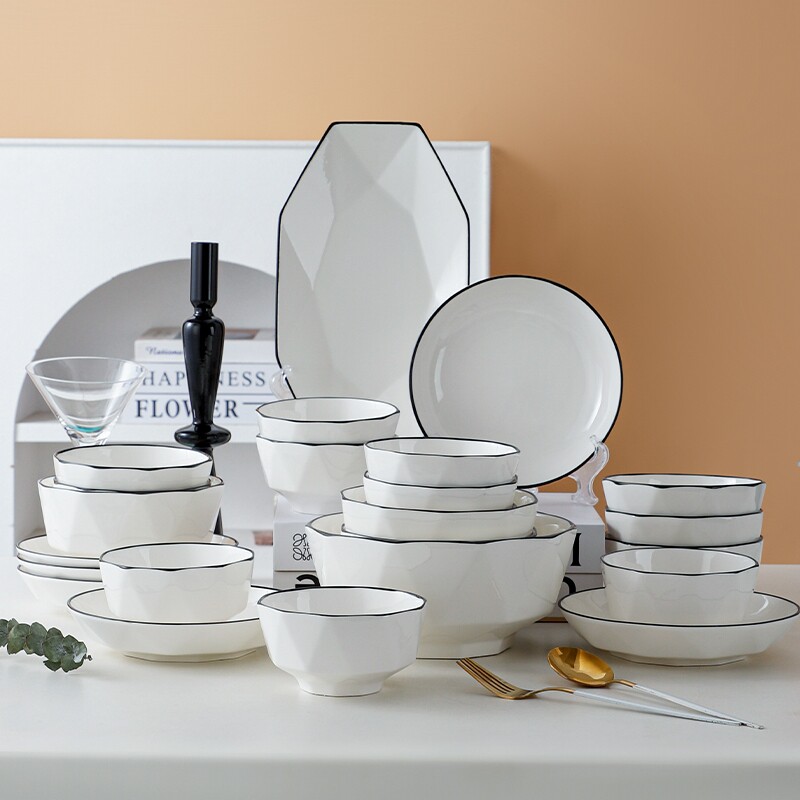 釉下彩纯色餐具高级感2025新款碗碟套装家用碗盘组合乔迁陶瓷餐具