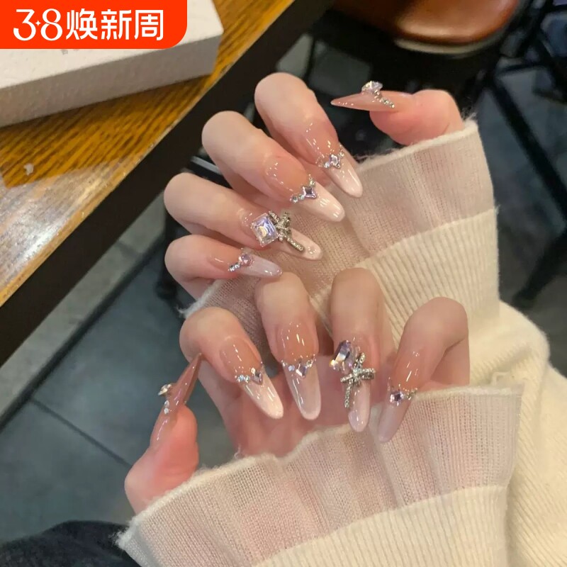 富家千金爆闪高级感法式猫眼穿戴甲粉钻美甲片黑皮蝴蝶春日奶油