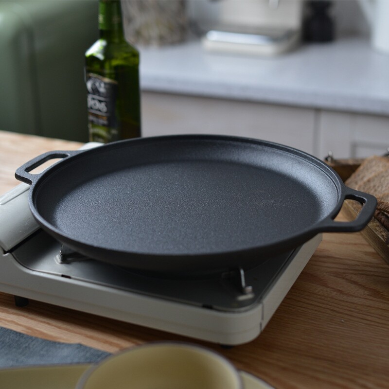 加厚铸铁烙饼锅无涂层煎饼锅铸铁鏊子双耳平底锅手抓饼生铁不粘锅