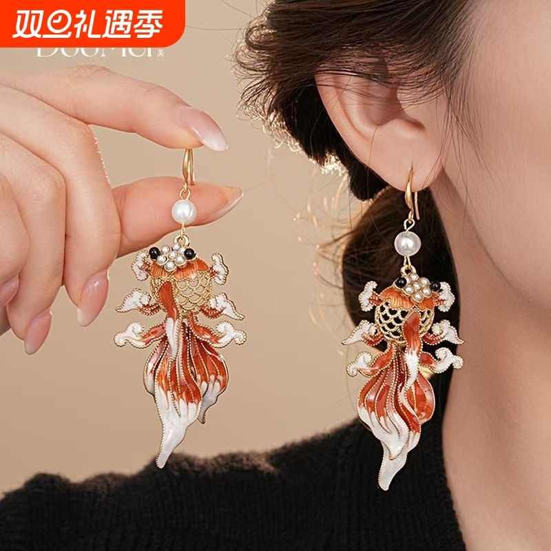 吉祥如意金鱼耳环女2025款新中式轻奢高级感复古红色玄学好运耳饰