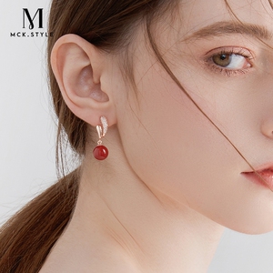 mck红色玛瑙耳环女2024新款爆款高级感复古耳饰简约轻奢气质耳坠