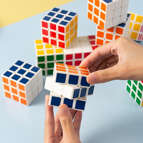 3x3三阶魔方儿童益智比赛幼儿园专用顺滑初学者魔方小孩奖品礼物