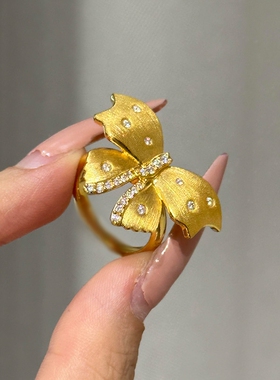 中古风金色拉丝微镶点钻蝴蝶戒指