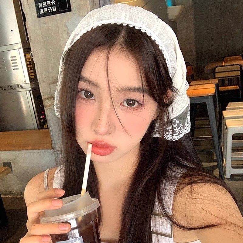 法式复古蕾丝头巾女春薄款白色三角巾气质绑发带百搭优雅包头丝巾