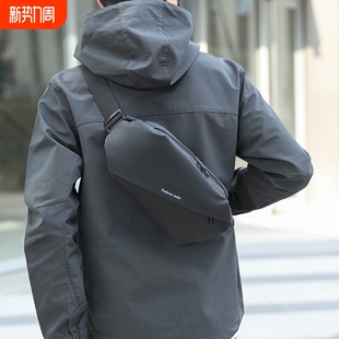 新款 斜挎包防水便携小包胸包男挎包ins单肩胸前包腰包大容量男士