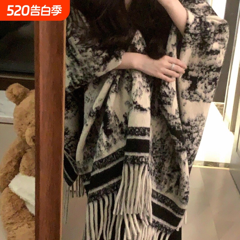 秋冬复古水墨画双面斗蓬披肩外套女流苏围巾百搭保暖上衣外搭黑白