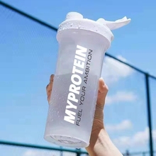 摇摇杯运动便携蛋白粉ins带刻度大容量耐高温高颜值夏天塑料水杯